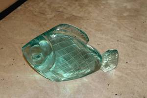 lot 403 image: Fish Glass Table Dcor