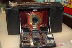 lot 409 image: Vintage Kodak Brownie No. 2 Folding Camera with Case