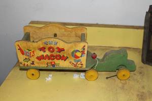 lot 417 image: Vintage Wooden Toy Wagon with (3) Small Tin Toys