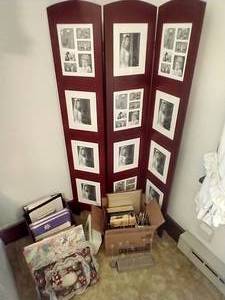 lot 21 image: Picture Frames, Screen & Albums