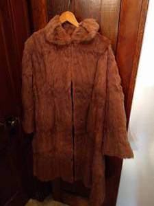 lot 23 image: Beautiful Red Fur Coat