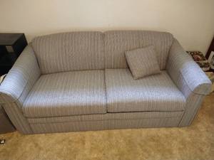 lot 25 image: Sleeper Sofa