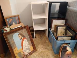 lot 29 image: 2 Shelves & Framed Artwork