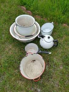lot 56 image: Outdoor Enamelware
