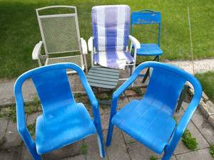 lot 61 image: Patio Table & Chairs