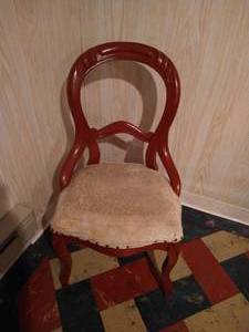 lot 118 image: Polished Vintage Chair