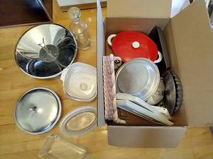 lot 194 image: Dutch Oven, Pots & Pans