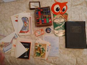 lot 226 image: Vintage Cards and Things