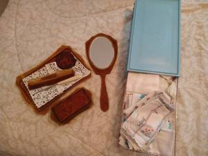 lot 227 image: Vintage Hankies & Self Care Lot
