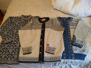 lot 239 image: 3 Norwegian Wool Sweaters