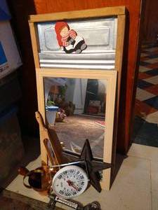lot 258 image: Thermometers, Mirror & Washboard