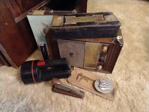 lot 276 image: Vintage Radio, Tin & Gauge