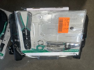 lot 42 image: Lot of commercial electric tools
