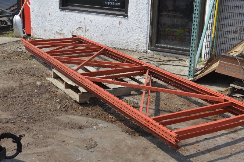 lot 13 image: Qty (18) 8 cross beams and (3) 16 x 41x 3 uprights