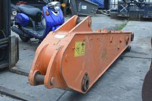 lot 12 image: Doosan DX180 ARM ASSY-3.25M excavator stick