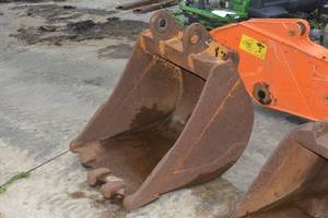 lot 16 image: Large Excavator bucket