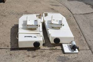 lot 23A image: bobcat water tank