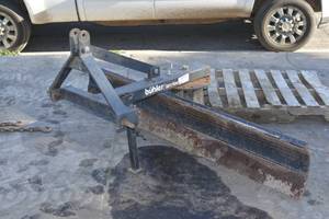 lot 37 image: Buhler 3PT grader blade