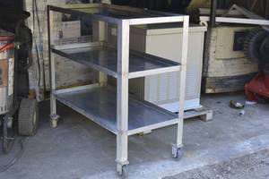 lot 50 image: 3 tier cart on wheels