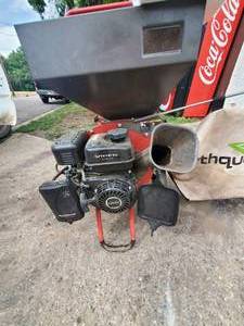 lot 61 image: Earthquake Chipper Shredder