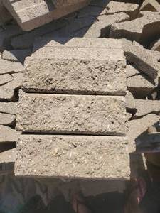 lot 48 image: 2 Pallets Novabrik 4 Split Face Interlocking Brick Siding