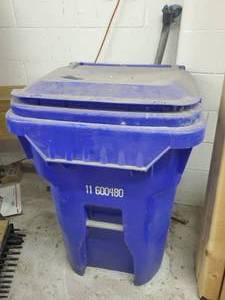 lot 71 image: Large Waste container