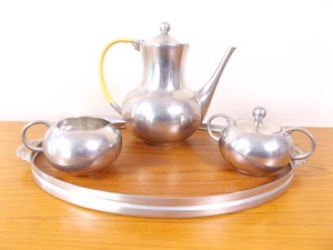 lot 30 image: Mid Century Royal Holland Daalderop Tea Set