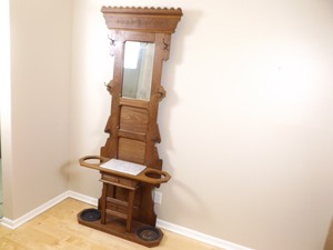 lot 78 image: Antique Wood Coat RackUtility Stand