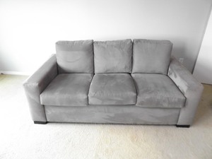 lot 71 image: Like NEW Macys Sleeper SofaHide-A-Bed