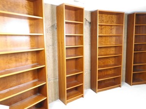 lot 91 image: 1 Tall Narrow Bookshelf