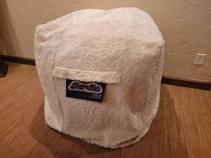 lot 48B image: Cream GamerSac by LoveSac B