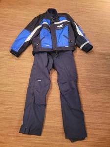 lot 92 image: (XL,L) Snowmobile Suit Combo