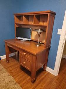 lot 50 image: Pottery Barn Student Desk