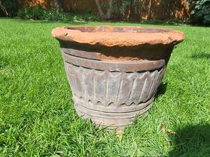 lot 65 image: 15x12 inch Clay Planter