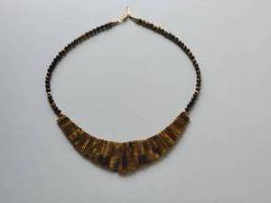 lot 18 image: Tiger Eye Fanned Neckless