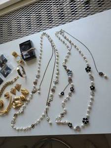 lot 22 image: Costume Faux Gold & Silver Jewelry