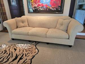 lot 8 image: Luxury Barbara Barry Beige Sofa by Baker Furniture