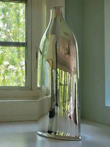 lot 105 image: Shining Silver Vase Decor