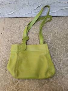 lot 25C image: Coach Green Designer Handbag M7M-4157