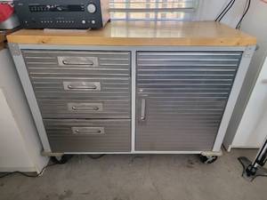 lot 120 image: Rolling Workbench Storage