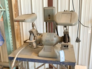 Bench Top Grinder w stand