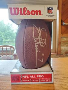 lot 8 image: NFL All Pro Official Autographed Joe Theismann Ball.
