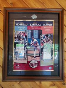 lot 51 image: Framed Minnesota Twins 2006 Awards