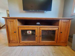 lot 28 image: Oak Wood Entertainment Center