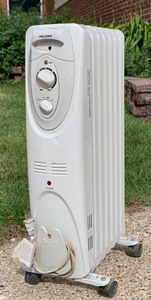 lot 4456 image: Pelonis Space Heater
