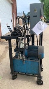 lot 1006 image: Hydraulic Mule