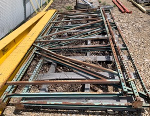 lot 1406 image: Pallet Racking Uprights, 5 Ft Deep