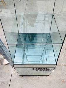 lot 36 image: Obelisk Shaped Glass Display Case