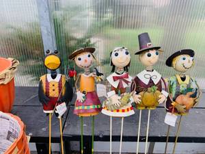 lot 40 image: Autumn and Halloween HAUL
