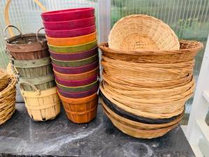 lot 61 image: Wicker Basket Haul